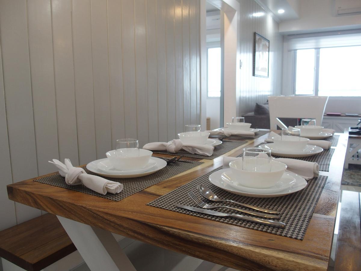 Cozy Family Suite With Stunning View Of Taal Tagaytay City Exterior foto